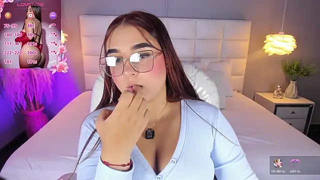 Anasha21 webcam