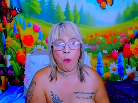 indianroxy webcam