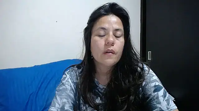 KAROLCANDY webcam