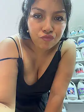 ISABELLA__LUNA webcam