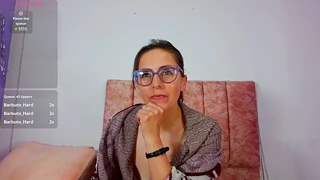 Ava_Raye live cam on StripChat