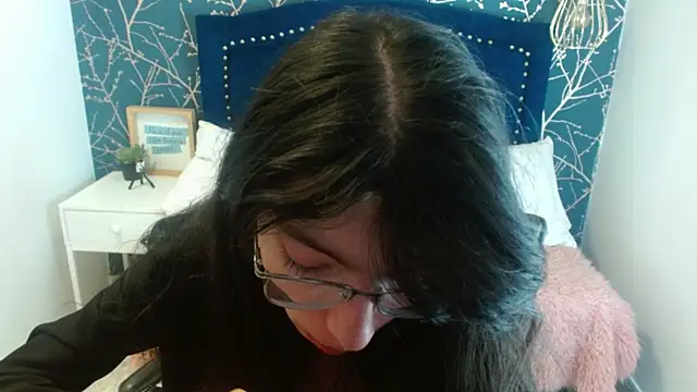 Allyshon_ live cam on StripChat