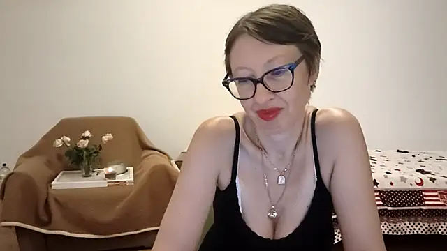 BellaRose_2020 live cam on StripChat