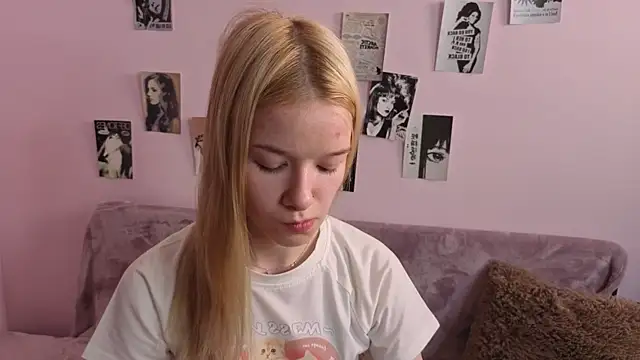 BeataWheat live cam on StripChat