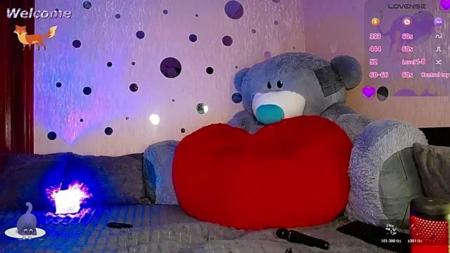 -CUTE-EVIL- live cam on StripChat