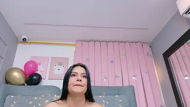AlmaRose_ webcam