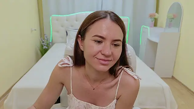 KaraCriegs webcam