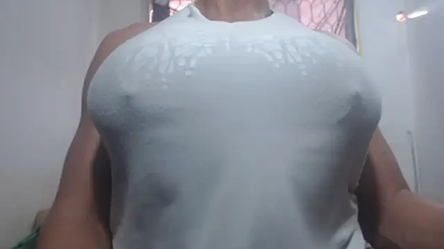 DanielaMuscleTS webcam