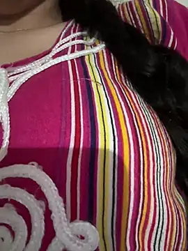 Lina-lolo live cam on StripChat