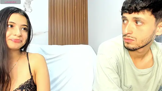 dracke_and_zara webcam