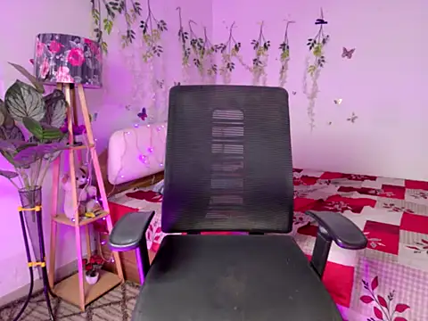 Sizzling_queen69 webcam