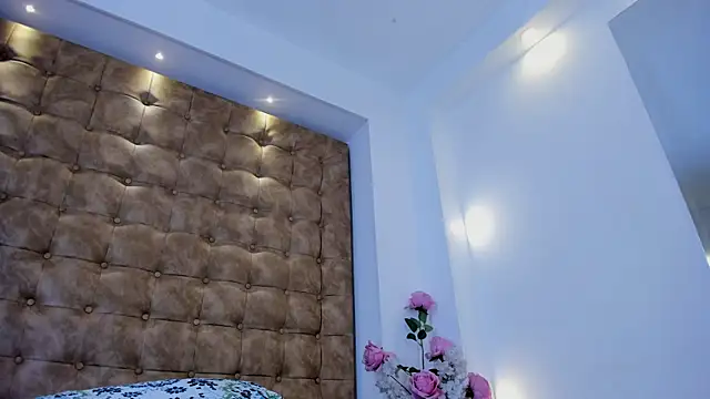 violet_giraldo webcam