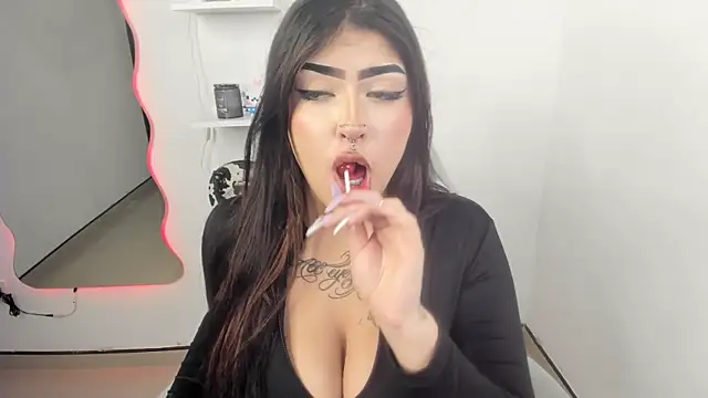 hollycute__