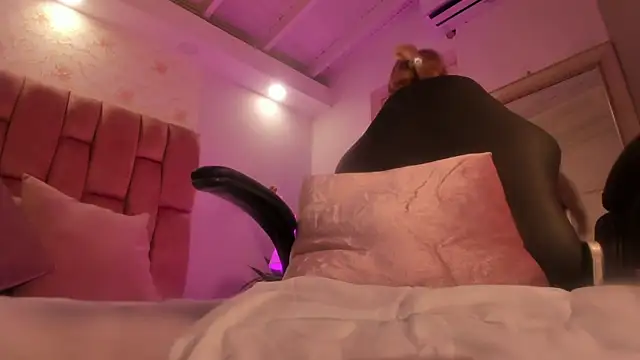 aishathornee webcam