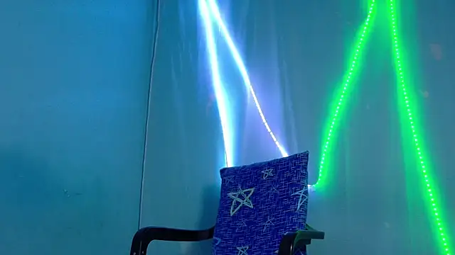 orson_lancanster live cam on StripChat