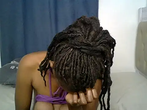 exoticglow live cam on StripChat