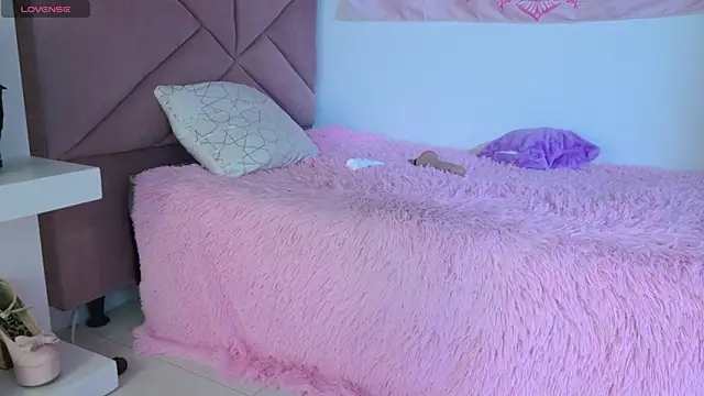eva_sin18 live cam on StripChat