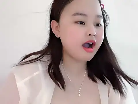 Nhungnhung88 live cam on StripChat
