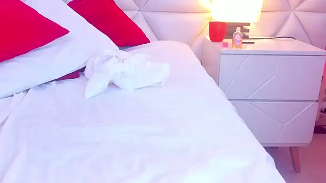 hollyolson - HollyOlson's free webcam