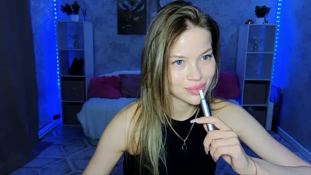 EmmyMills webcam
