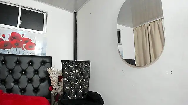 pinky_f00x live cam on StripChat