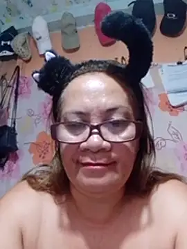 vickyhot1966 live cam on StripChat