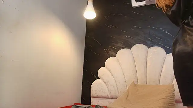 kissme_luna webcam