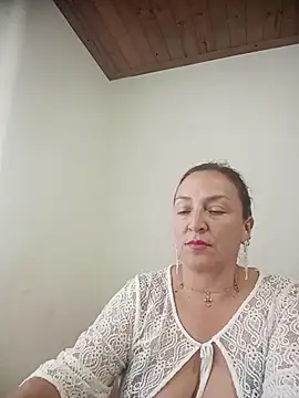 dangerous_milf live cam on StripChat