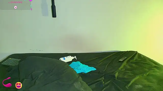 jeremmyandstacy (Ask my age) - MISSIONARY + TITS BOUNCING
