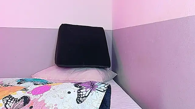 MySugarmoomy live cam on StripChat