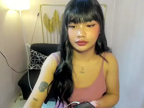 pretty_jamaica (T teen) - HELP MY TIP GOAL AND I WILL CUM  FOR YOU