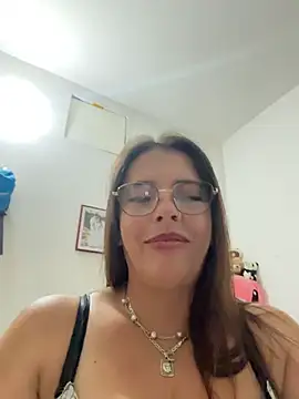 Lauren_Bond live cam on StripChat