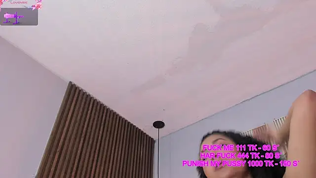 Ashleyy23x live cam on StripChat