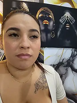 LizzRouse live cam on StripChat