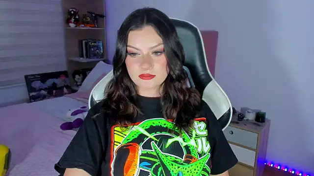 OphelianaRose33 live cam on StripChat