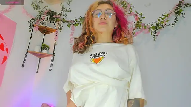 MarieTaylor_ webcam