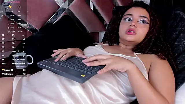 Dahlia_rossee live cam on StripChat