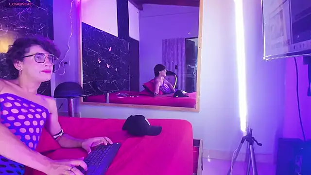 Adrian_Wolf webcam