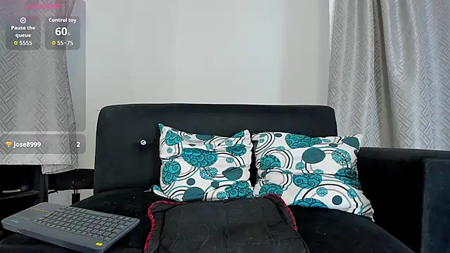 BritannyLord live cam on StripChat