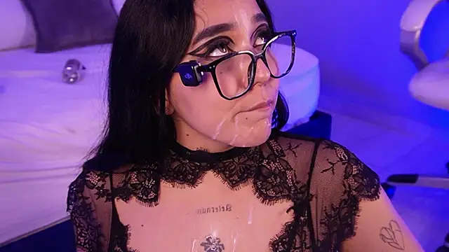 KatlynRous webcam