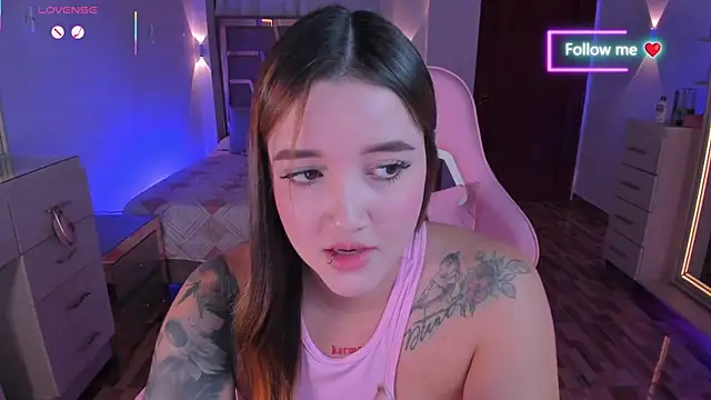 MiaLatina_ webcam