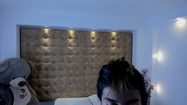 violet_giraldo webcam
