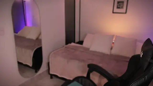 ChloeMoreti webcam