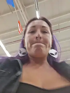 sophie_banger (G milf) - My friend strokes & suck  my nipps
