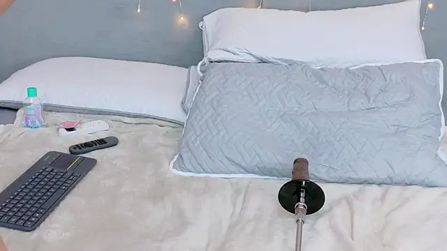 AlmaRose_ webcam