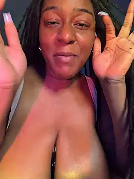 GirthGoddessCoco live cam on StripChat