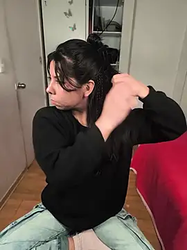 ivihetaira live cam on StripChat