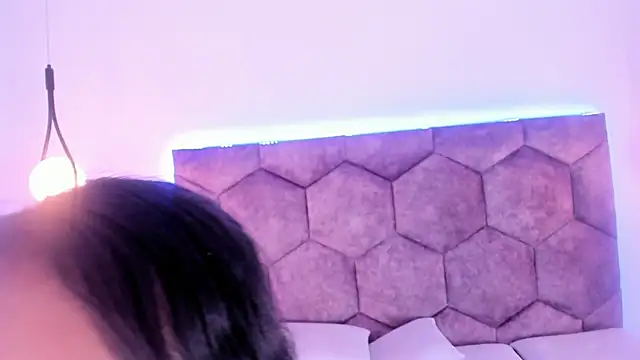 olivia_jhonsson_ live cam on StripChat
