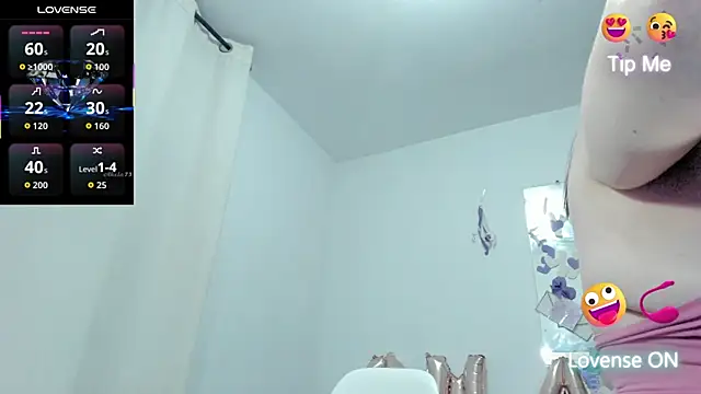 esmeraldamfc live cam on StripChat
