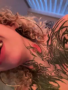 Bonnie_vega live cam on StripChat